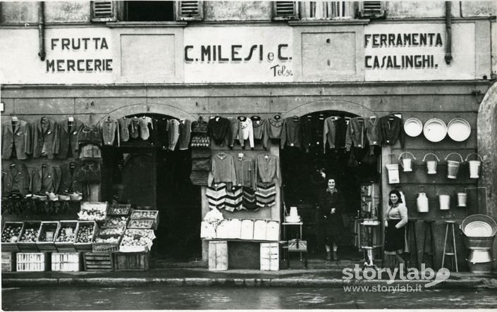 Negozio in Piazza Italia, Zogno