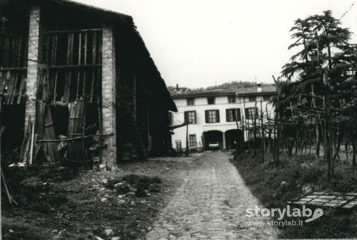 Centro Del Borgo Di Rosciate