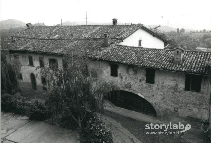 Piazza Castello Di Gavarno Vescovado