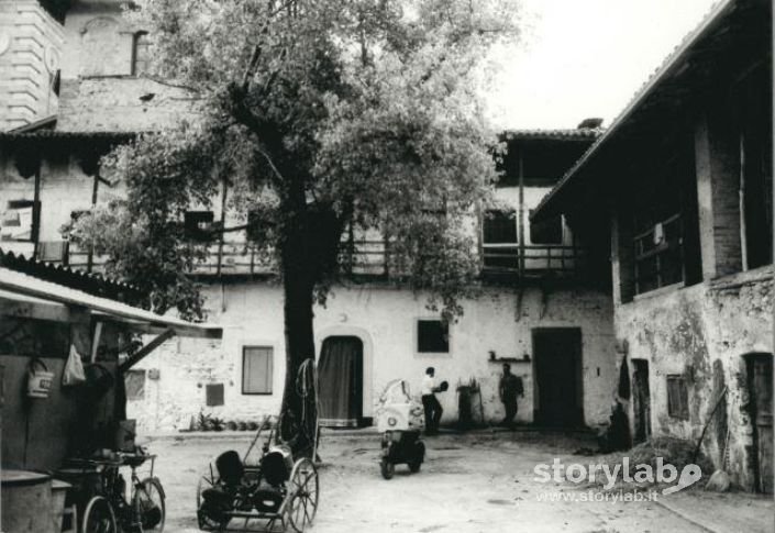 Dettagli Corti Centro Di Rosciate