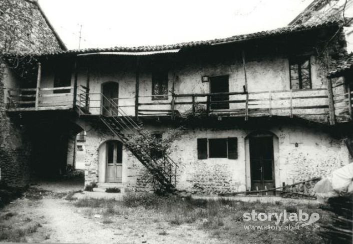 Centro Del Borgo Di Rosciate