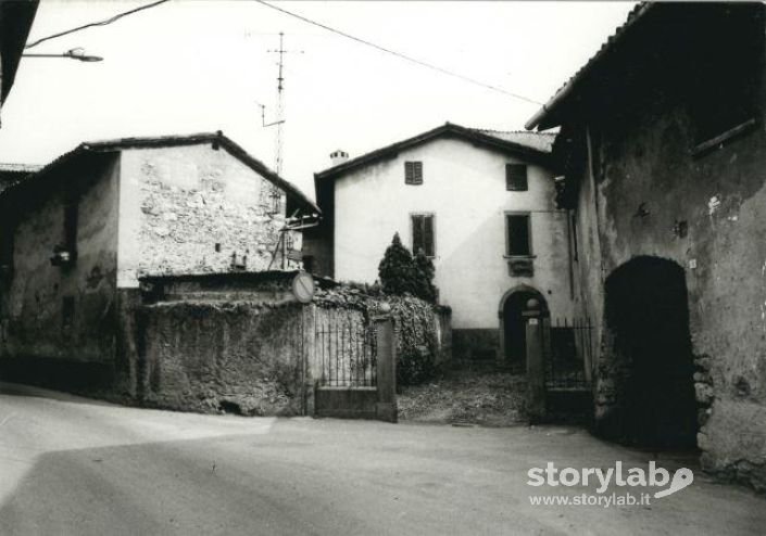 Centro Del Borgo Di Rosciate