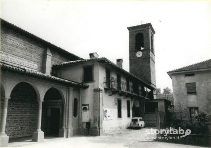 Canonica E Campanile Della Chiesa Di Negrone