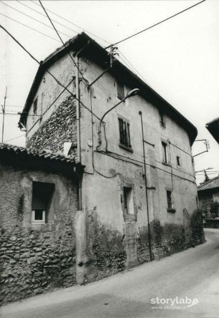 Centro Del Borgo Di Rosciate