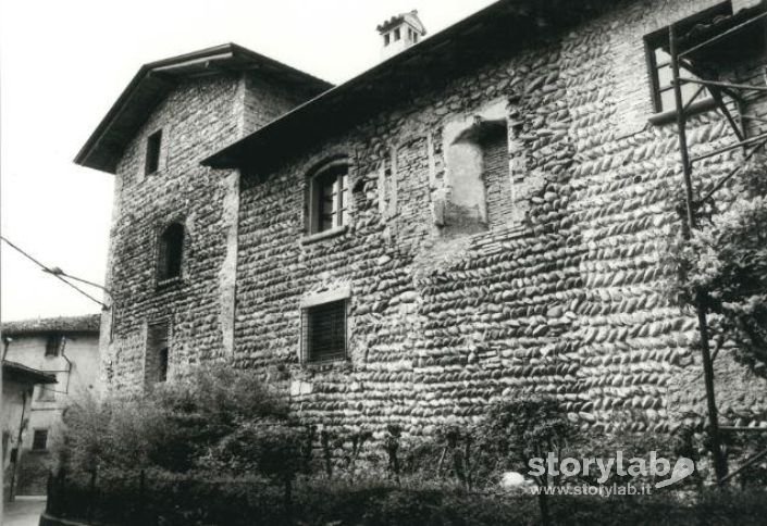 Centro Del Borgo Di Rosciate