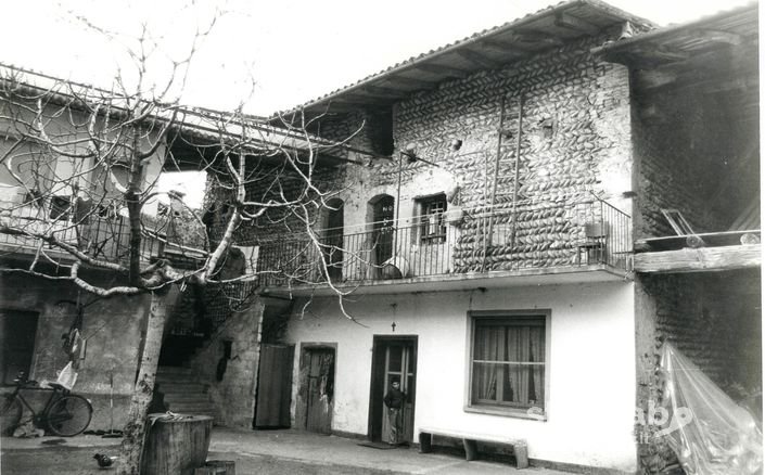 Cascinale Nel Borgo Antico Di Scanzo