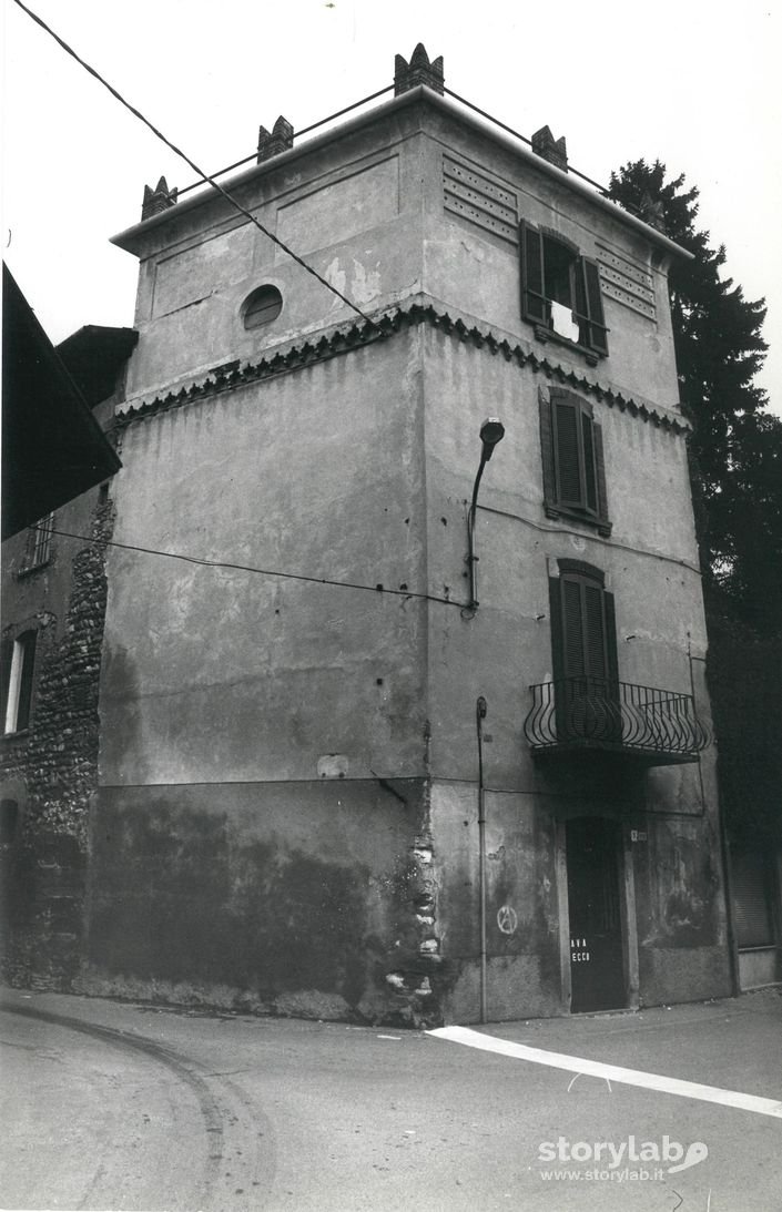 Torre Medioevale Di Villa Pagnoncelli