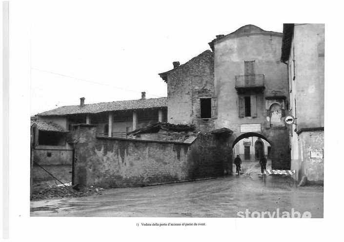 Porta D'Accesso Al Paese