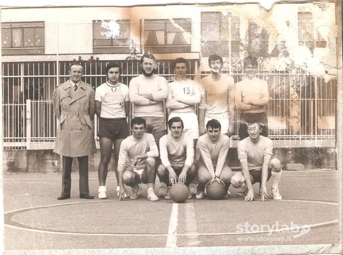 Formazione Squadra 1° Divisione Di Basket Carnovali.