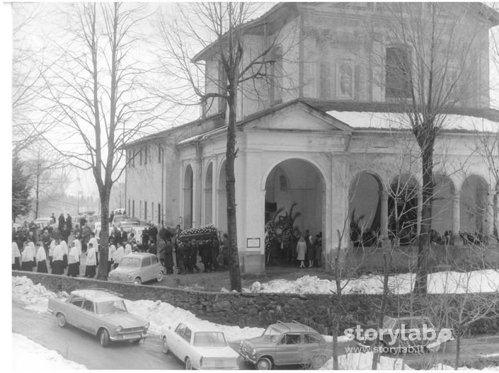 Funerale di Don Michele Paganelli