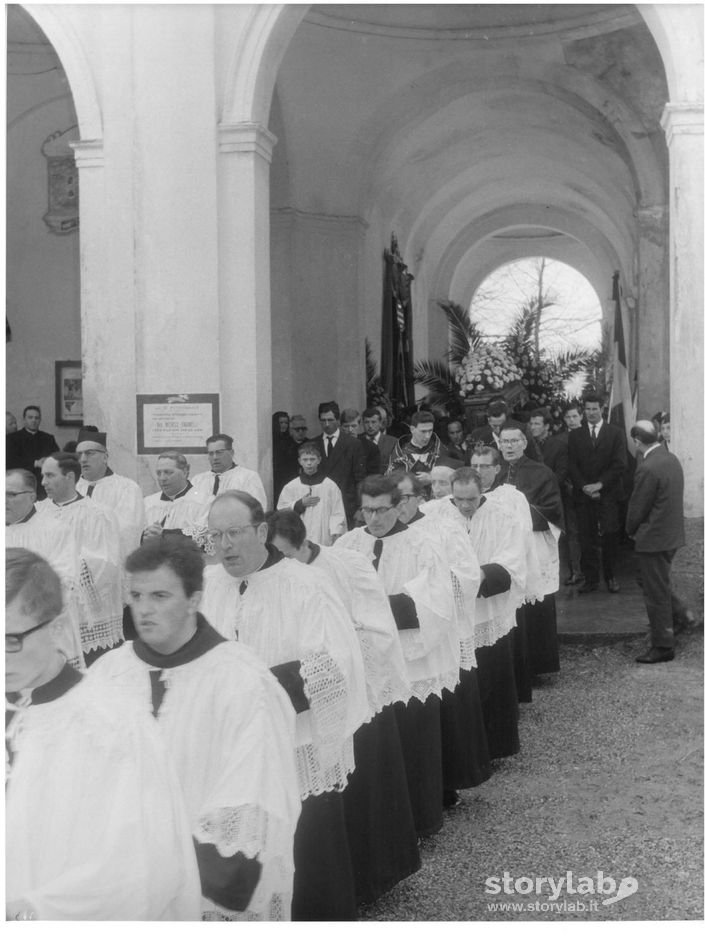 Funerali di Don Michele Paganelli