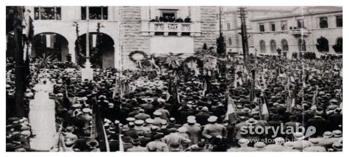 Bergamo Piazza Vittorio Veneto Mussolini Inaugura La Torre Dei Caduti