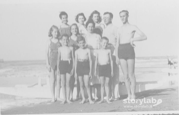 Cattolica Anni 30 La Famiglia Ghisalberti Di Sedrina