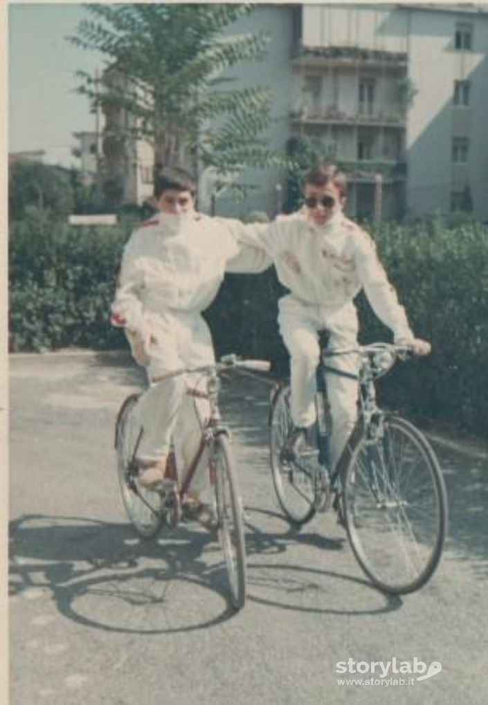 Il Mitico Paolino Di Via Broseta Durante Un Gran Premio Nel Cortile Di Casa