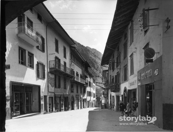 Piazza Bonvicino Moretto Ad Ardesio